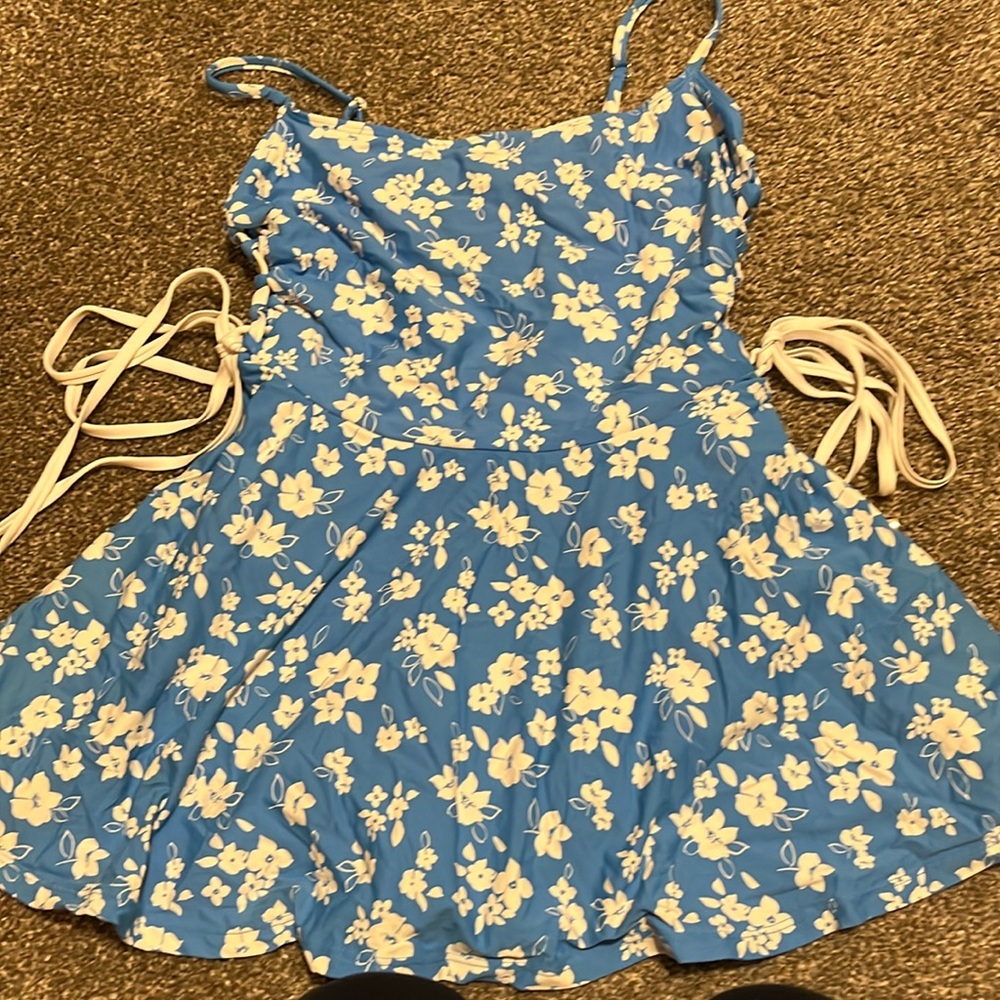 Anne Cole skirted swimsuit. Adorable laced up sides. Very flattering